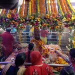 अलीगढ़ में चैत्र नवरात्रि के दूसरे दिन मां ब्रह्मचारिणी की पूजा, भक्तों की उमड़ी भीड़