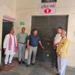 ईवीएम वेयरहाउस की सुरक्षा का डीईओ ने किया निरीक्षण, राजनैतिक दलों के प्रतिनिधियों की मौजूदगी में पूरी प्रक्रिया पारदर्शी ढंग से संपन्न