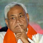 RJD का आरोप: “74 साल का तथाकथित युवा ले डूबा बिहार
