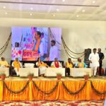 अलीगढ़ में बोले डिप्टी सीएम केशव प्रसाद मौर्य : वक्फ बोर्ड संशोधन बिल से गरीब मुसलमानों को होगा लाभ, देवकीनंदन ठाकुर ने एएमयू में मंदिर की उठाई मांग