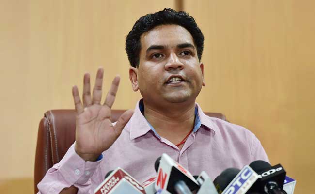 दिल्ली: कपिल मिश्रा को राउज़ एवेन्यू कोर्ट से राहत, 2020 दंगा मामले में जांच पर रोक