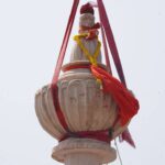 राम मंदिर के मुख्य शिखर पर कलश की स्थापना, परिसर में अन्य मंदिरों पर भी होगी प्रक्रिया शुरू