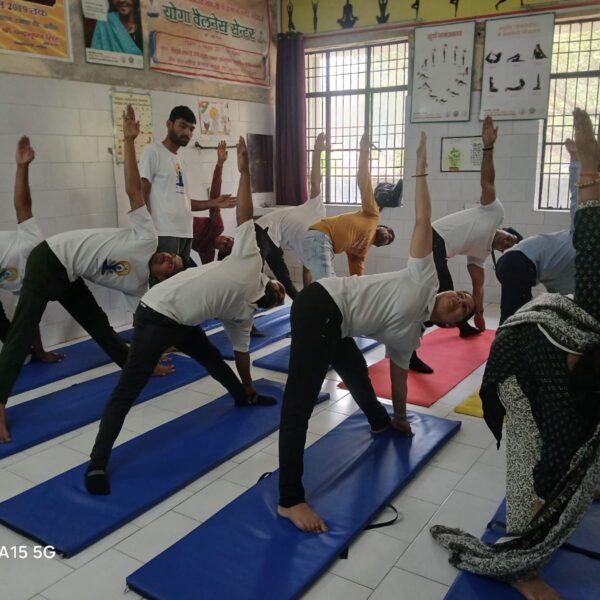 अलीगढ़: आयुष विभाग ने 11वें अंतर्राष्ट्रीय योग दिवस&hellip;