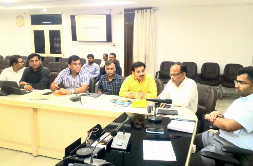 आधार नामांकन एवं अद्यतनीकरण को लेकर जिला स्तरीय&hellip;