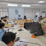 जिलाधिकारी ने की हर घर जल योजना की समीक्षा, कार्यों की धीमी प्रगति पर जताई नाराजगी,