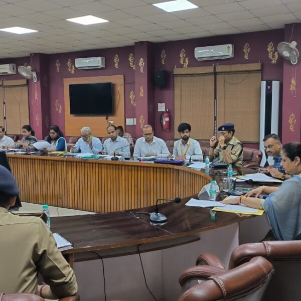 अलीगढ़ मंडलायुक्त की अध्यक्षता में उद्योग बंधु बैठक&hellip;