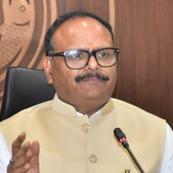 उत्तर प्रदेश: निजी प्रैक्टिस में लिप्त दो चिकित्सा&hellip;