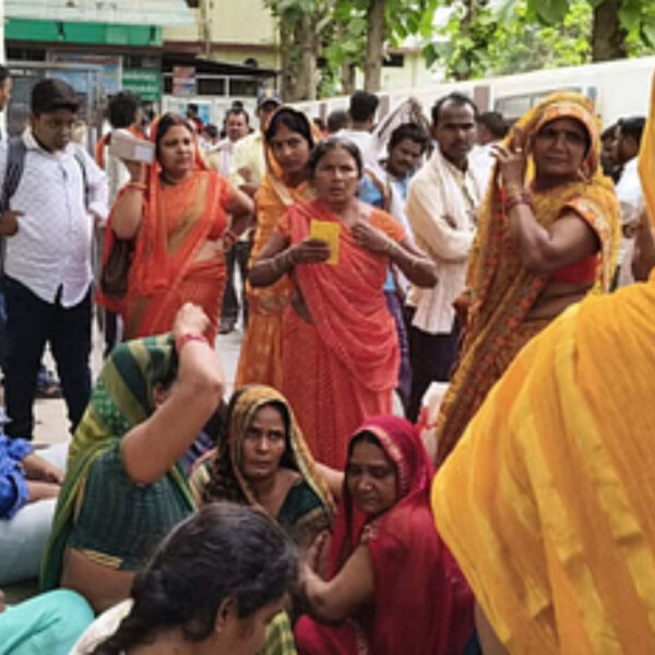 गाजीपुर: काशीदास पूजन की तैयारी के दौरान हाइटेंशन&hellip;