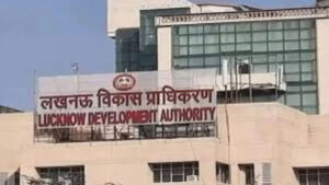 लखनऊ में एलडीए का बुलडोजर चला: अवैध कॉलोनी&hellip;