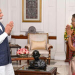 PM Modi Meets President: ऑपरेशन सिंदूर पर राष्ट्रपति से मिले प्रधानमंत्री मोदी, पाकिस्तान में आतंकी ठिकानों पर हमले के बाद हुई अहम मुलाकात