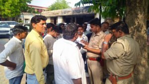 सरधना तहसील में दिनदहाड़े भाजपा नेता और लावड़&hellip;