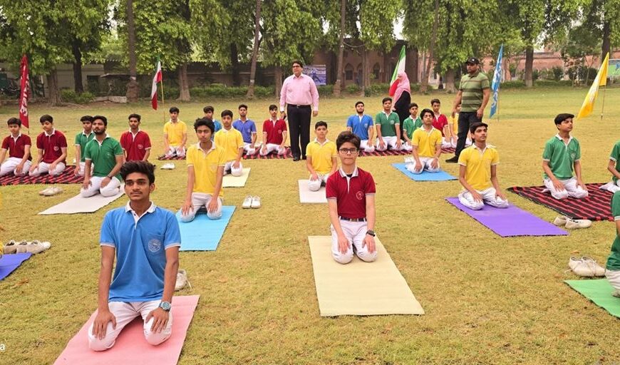 अलीगढ़: अमुवि के एस.टी.एस. स्कूल में अंतरराष्ट्रीय योग दिवस 2025 पर विविध आयोजन, छात्रों ने उत्साहपूर्वक लिया भाग