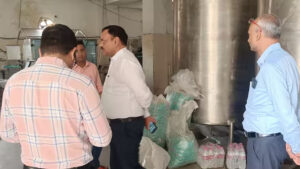 गौतमबुद्धनगर में नकली बोतलबंद पानी के दो बड़े&hellip;