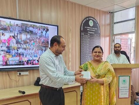 विश्व टीकाकरण सप्ताह 2025: एएमयू के सामुदायिक चिकित्सा विभाग ने जागरूकता अभियान से जगाई उम्मीद की किरण