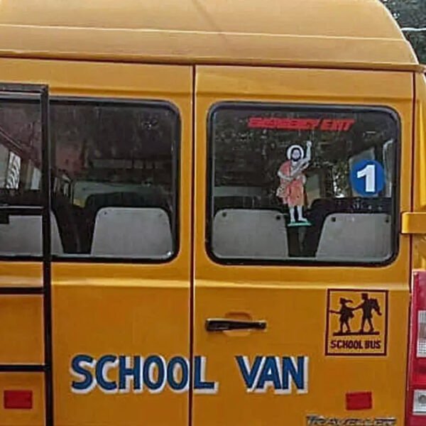 यूपी में स्कूल वैन की ओवरस्पीडिंग पर सख्त…