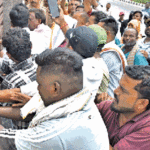 अलीगढ़: नगर सफाई कर्मचारियों का कंपनी व प्रशासन के खिलाफ धरना-प्रदर्शन जारी