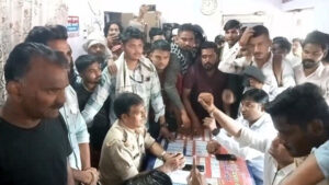 अलीगढ़ में सफाई कर्मचारी से मारपीट पर बवाल,&hellip;