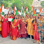 अलीगढ़ में मातृशक्ति के सम्मान में भव्य तिरंगा यात्रा, महिलाओं के शौर्य को किया गया नमन