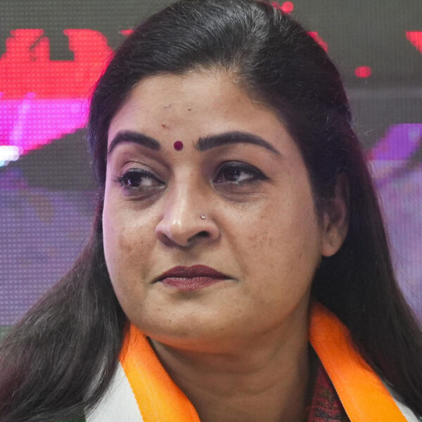 ऑपरेशन सिंदूर पर बयानबाजी तेज़, अलका लांबा ने&hellip;