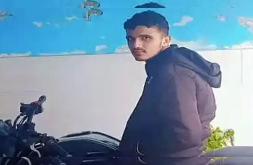 क्रिकेट खेलते समय विवाद बना…