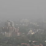 दिल्ली-NCR में फिर सांस लेना हुआ मुश्किल: AQI 500 पार, राजधानी बनी ‘गैस चैंबर’