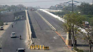 नई दिल्ली: आश्रम फ्लाईओवर की दोषपूर्ण री-डिजाइनिंग पर&hellip;