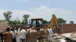 गोंडा : बरौली गांव में अवैध मदरसे पर&hellip;