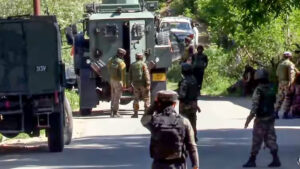 जम्मू-कश्मीर: किश्तवाड़ एनकाउंटर में एक जवान शहीद, दो&hellip;