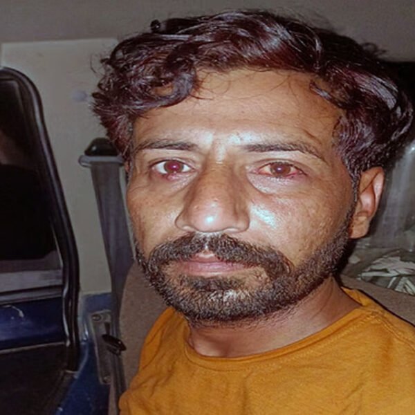 झाँसी: चोरी की बोलेरो समेत हथियार बरामद, रक्सा&hellip;