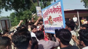 आगरा: करणी सेना कार्यकर्ताओं की पिटाई पर ओकेंद्र&hellip;