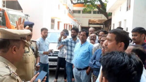 लखनऊ: परिवार कल्याण महानिदेशालय को बम से उड़ाने&hellip;