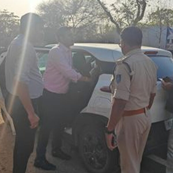 रेड अलर्ट के साए में यूपी: ऑपरेशन सिंदूर…