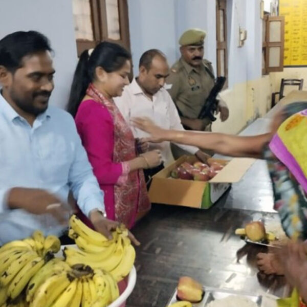 शाहजहांपुर: वृद्धाश्रम पहुंचे एडीएम, बुजुर्गों के साथ किया…