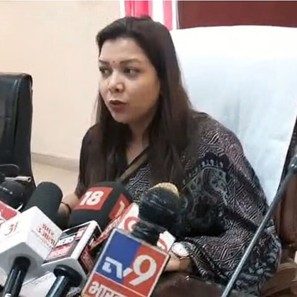 सोशल मीडिया से बढ़ रहे गलत रिश्ते और&hellip;