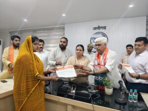 अलीगढ़: मुख्यमंत्री योगी ने 103 कृषक परिवारों को…