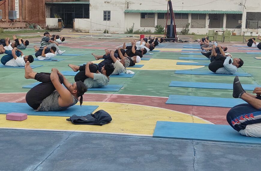 अलीगढ़: अंतरराष्ट्रीय योग दिवस 2025 पर एएमयू के शिक्षा विभाग में आयोजित हुआ विशेष व्याख्यान
