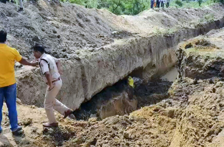 मिट्टी की ढाय गिरने से महिला समेत दो की मौत, पांच घायल