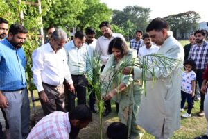 अलीगढ़: एएमयू में विश्व पर्यावरण दिवस 2025 पर&hellip;