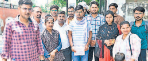 अलीगढ़: पंचायत सहायकों की समस्याओं…