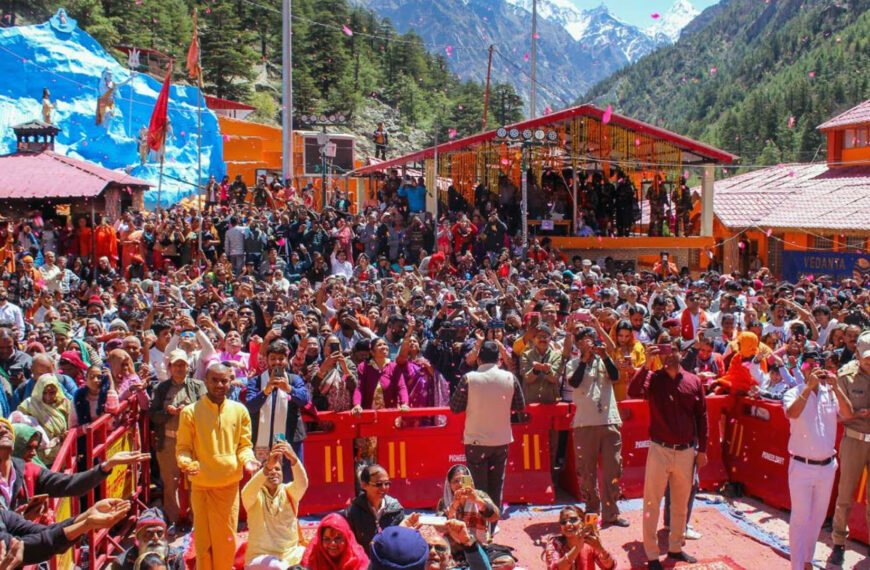 उत्तराखंड भारी बारिश का कहर:रोकी गई चारधाम यात्रा, रेड अलर्ट जारी