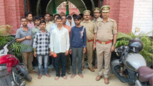 श्रीकाशी विश्वनाथ मंदिर में फर्जी पंडों पर पुलिस…