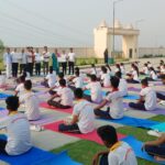 अलीगढ़: अटल आवासीय विद्यालय में कराया गया योगाभ्यास