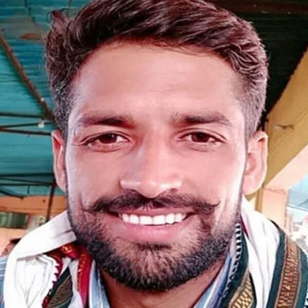 बदायूं: कार की टक्कर से बाइक सवार की…