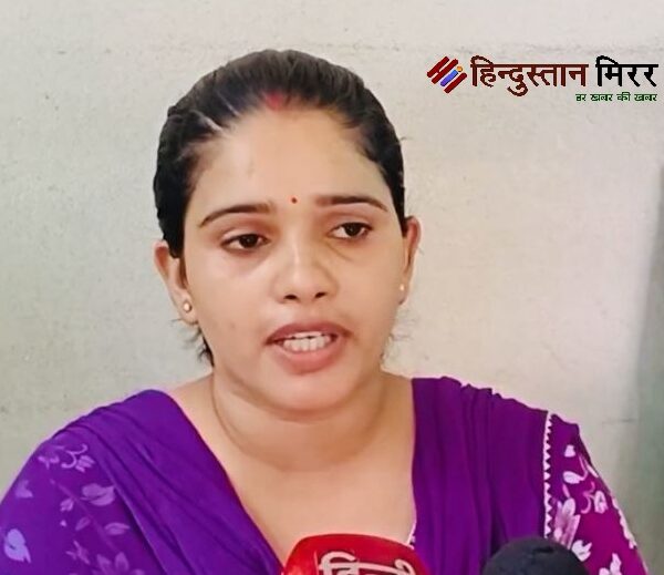 अलीगढ़ : वाह रे पुलिस ! पीडित महिला…