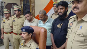 मेरठ: गाजियाबाद से चोरी की एंबुलेंस से बिहार…