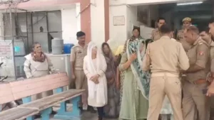 वृंदावन: मंदिरों में सक्रिय 10 शातिर महिला चोर&hellip;