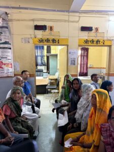 अलीगढ़: जिलाधिकारी सख्त: सीएचसी निरीक्षण में लापरवाही पर&hellip;