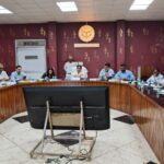 अलीगढ़ : विकास कार्यों की धीमी गति पर कमिश्नर नाराज