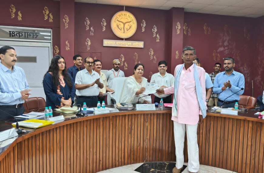 नैनो तकनीक से स्मार्ट खेती : अलीगढ़ मंडल में 6 प्रगतिशील किसान सम्मानित
