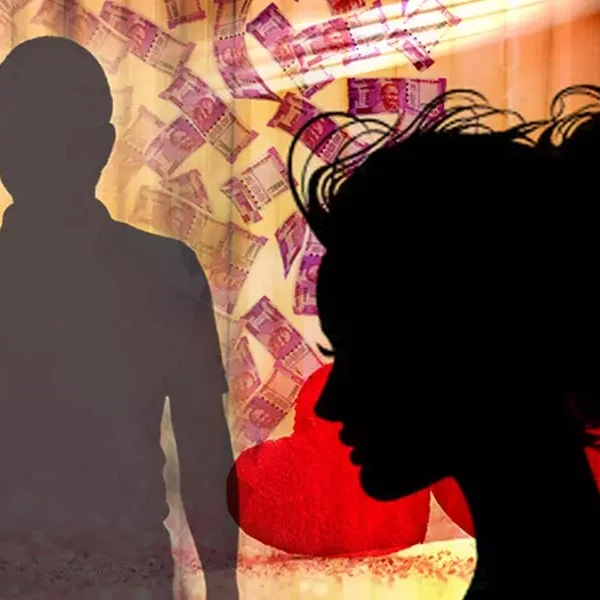 पूर्व प्रेमिका ने कारोबारी को हनी ट्रैप में&hellip;